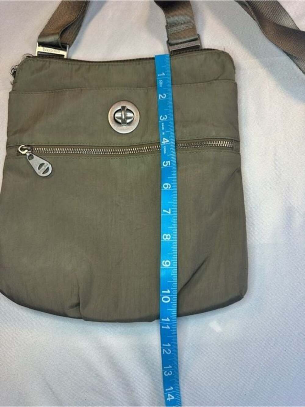 Baggallini Olive Green Crossbody Bag with Silver Hardware - Picture 4 of 9